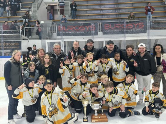 Photo de l'équipe U9 du CHAR après le tournoi Mamie Germond durant la saison 2024-2025