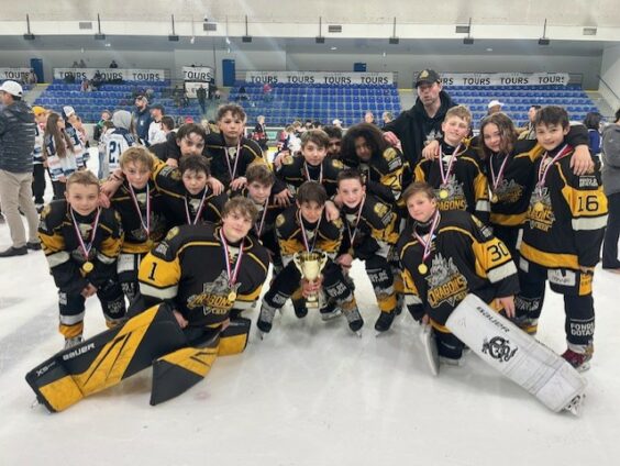 Photo de l'équipe du groupe U13 sur la glace